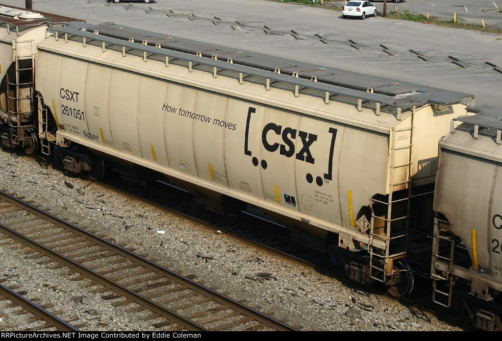 CSXT 261051